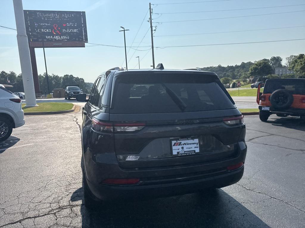 new 2025 Jeep Grand Cherokee car, priced at $40,408