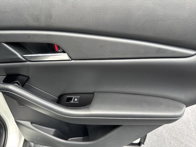 new 2025 Mazda CX-30 car