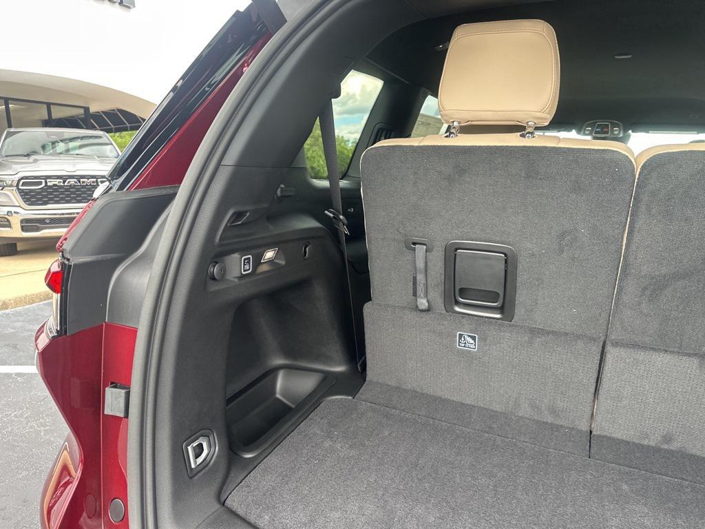 new 2025 Jeep Grand Cherokee L car, priced at $43,250