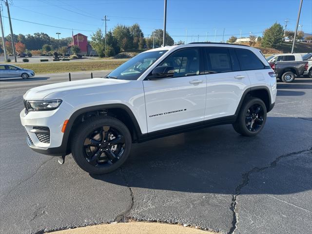 new 2025 Jeep Grand Cherokee car, priced at $43,759