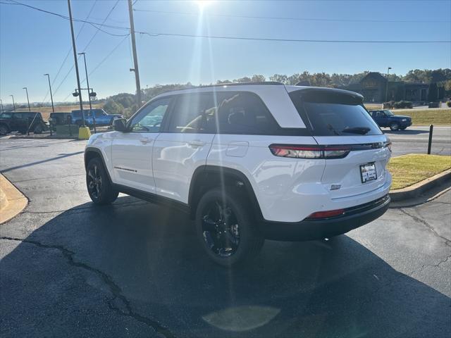 new 2025 Jeep Grand Cherokee car, priced at $43,759