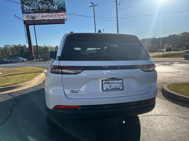 new 2025 Jeep Grand Cherokee car, priced at $43,759