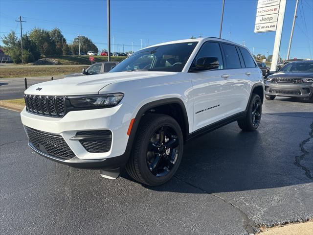 new 2025 Jeep Grand Cherokee car, priced at $43,759