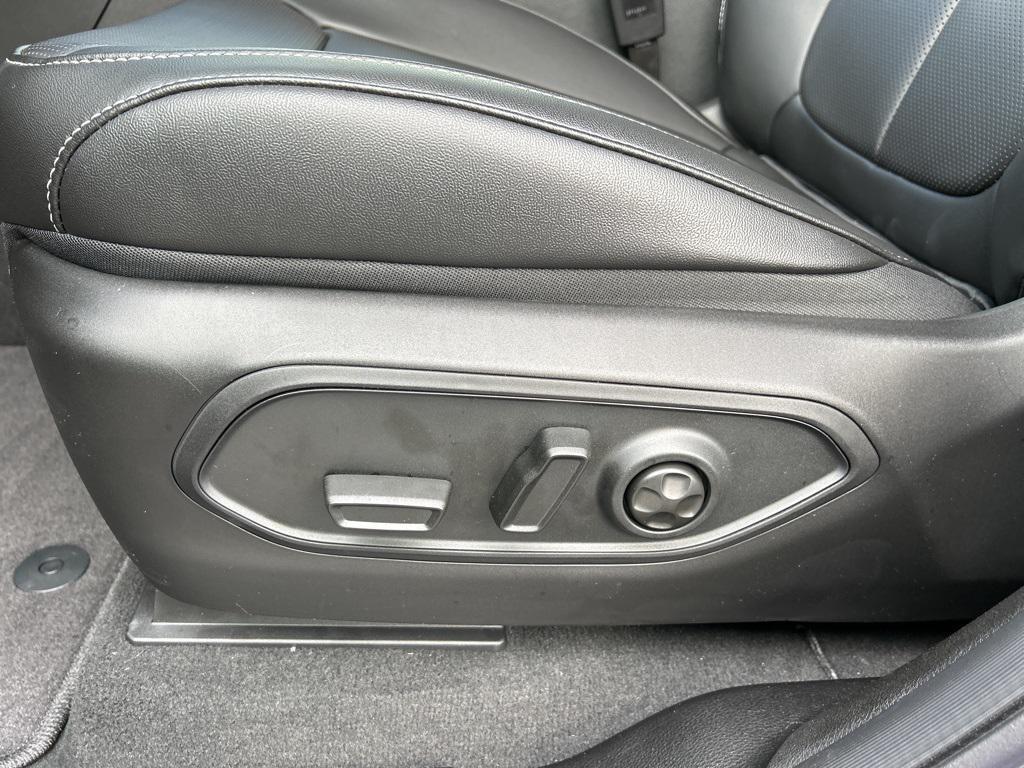 new 2025 Jeep Grand Cherokee L car, priced at $47,161