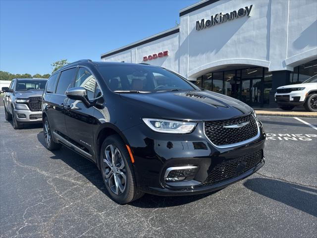new 2025 Chrysler Pacifica car, priced at $60,420