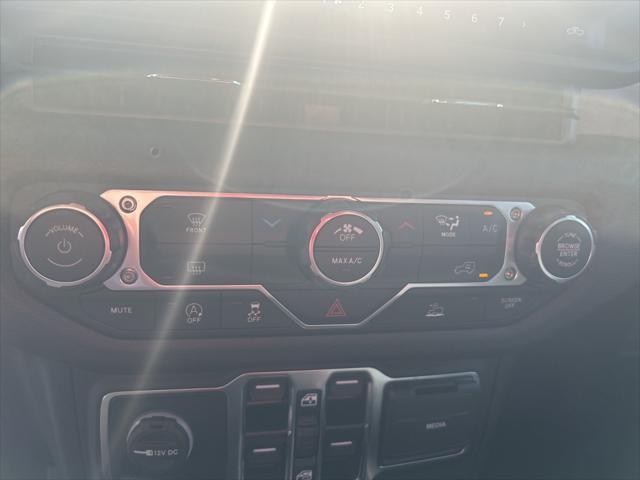 new 2025 Jeep Gladiator car, priced at $41,522
