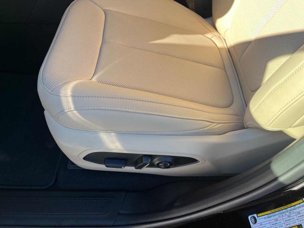 new 2025 Jeep Grand Cherokee car, priced at $49,167