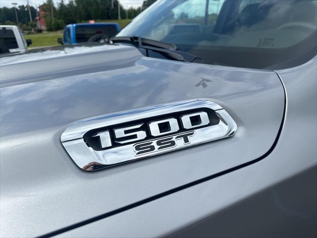 new 2025 Ram 1500 car, priced at $49,557