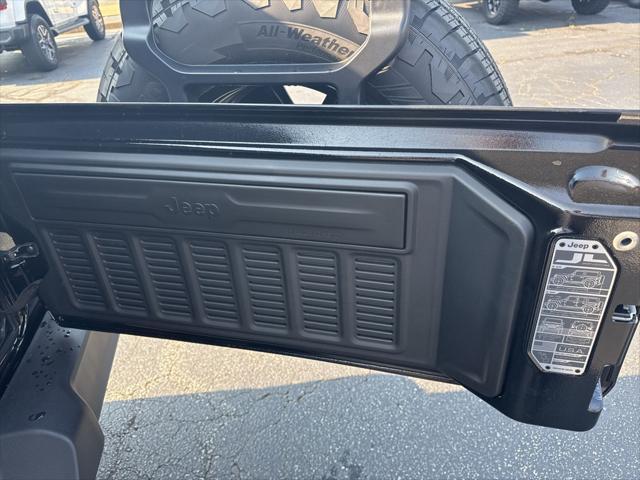 new 2025 Jeep Wrangler car, priced at $40,770