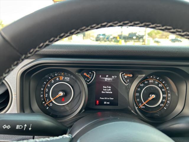 new 2025 Jeep Gladiator car, priced at $39,035