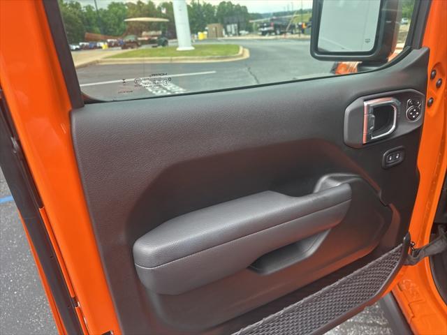 new 2025 Jeep Wrangler car, priced at $53,580