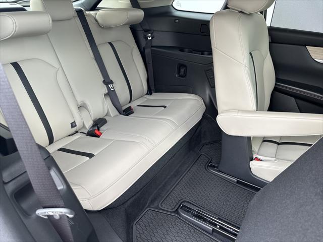 new 2025 Mazda CX-90 car, priced at $42,391