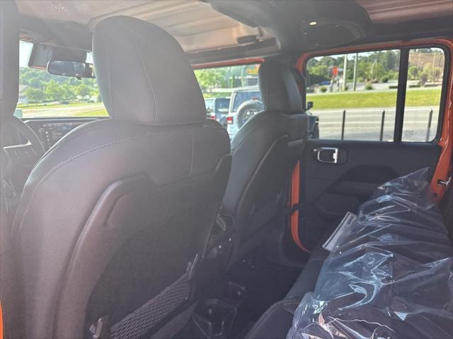 new 2025 Jeep Gladiator car, priced at $48,985