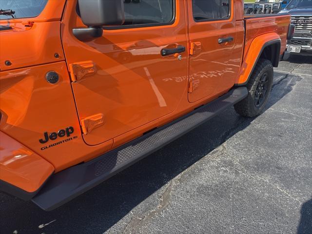 new 2025 Jeep Gladiator car, priced at $48,985
