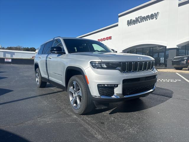 new 2025 Jeep Grand Cherokee L car, priced at $51,177