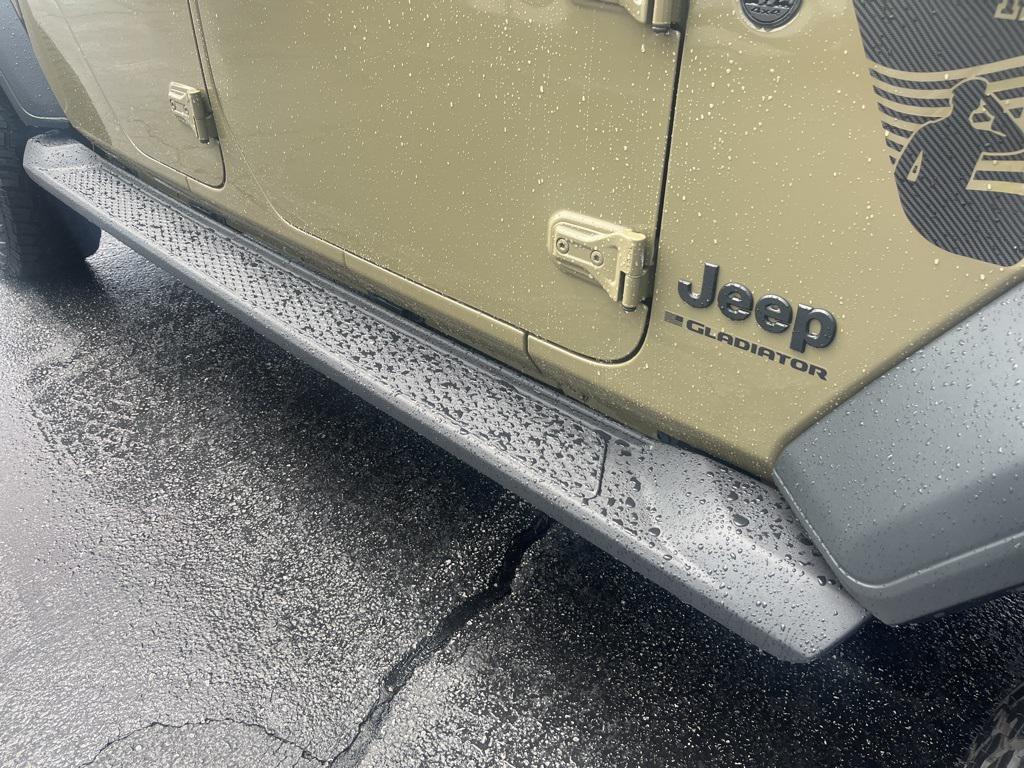 new 2025 Jeep Gladiator car, priced at $46,126