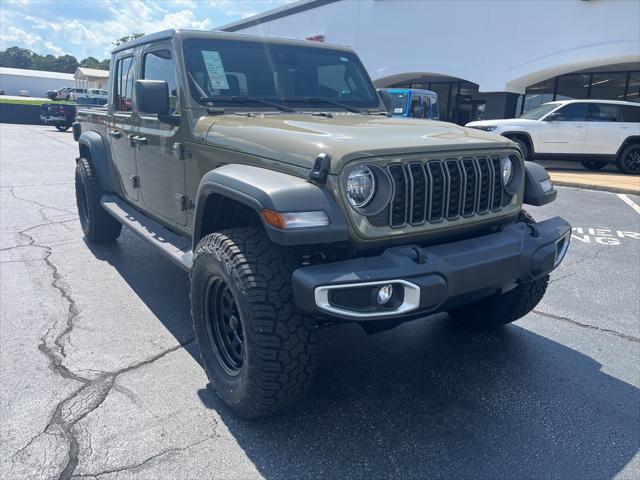 new 2025 Jeep Gladiator car, priced at $42,667