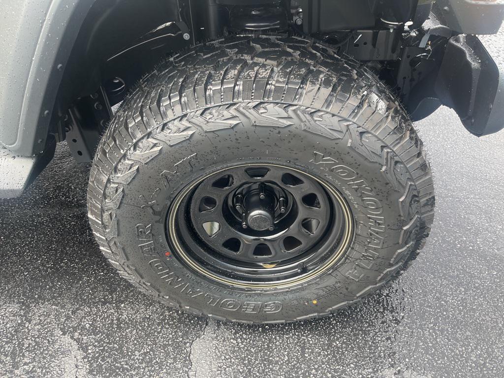 new 2025 Jeep Gladiator car, priced at $46,126