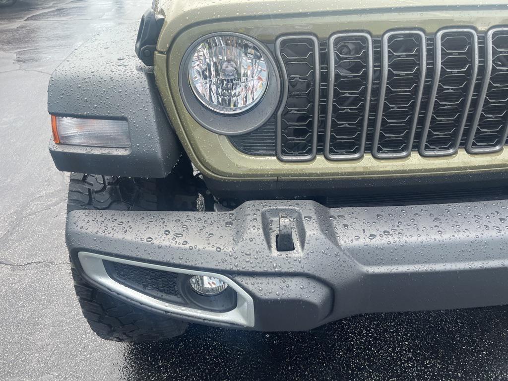 new 2025 Jeep Gladiator car, priced at $46,126