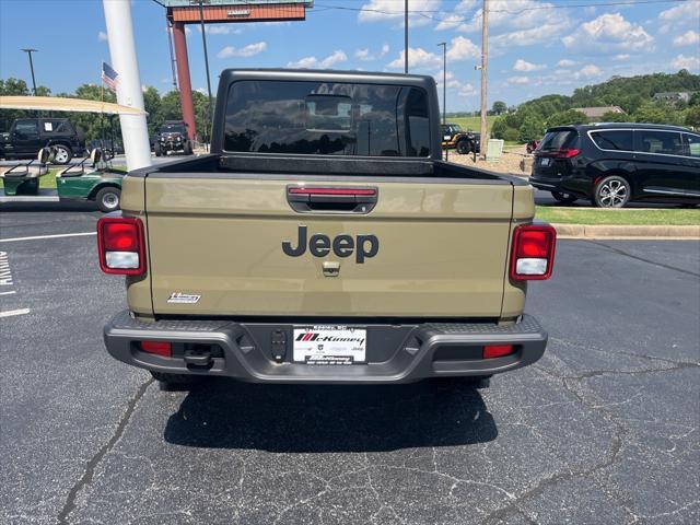 new 2025 Jeep Gladiator car, priced at $42,667