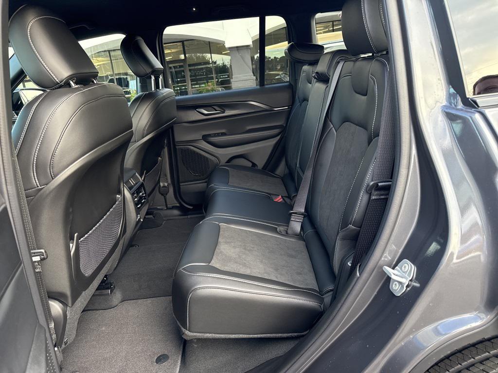 new 2025 Jeep Grand Cherokee car, priced at $42,383