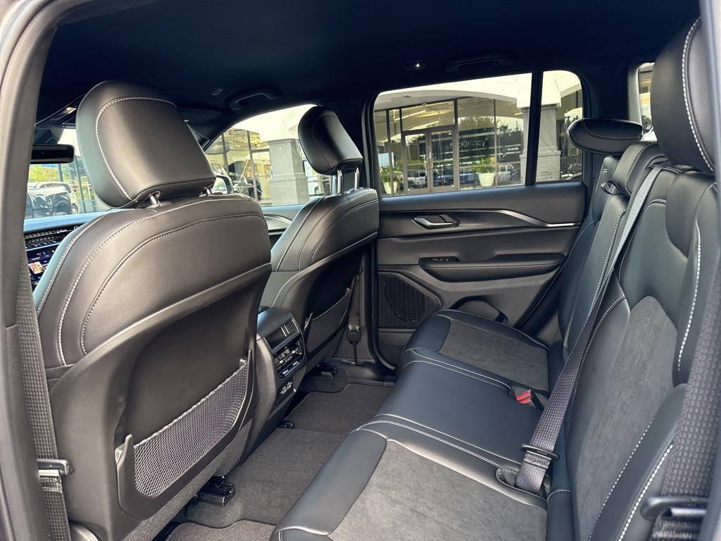 new 2025 Jeep Grand Cherokee car, priced at $42,383