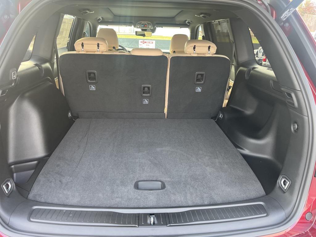 new 2025 Jeep Grand Cherokee car, priced at $49,167