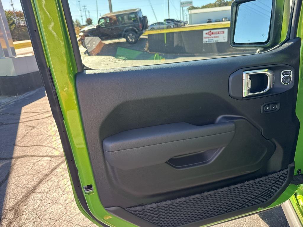 new 2026 Jeep Wrangler car, priced at $45,695