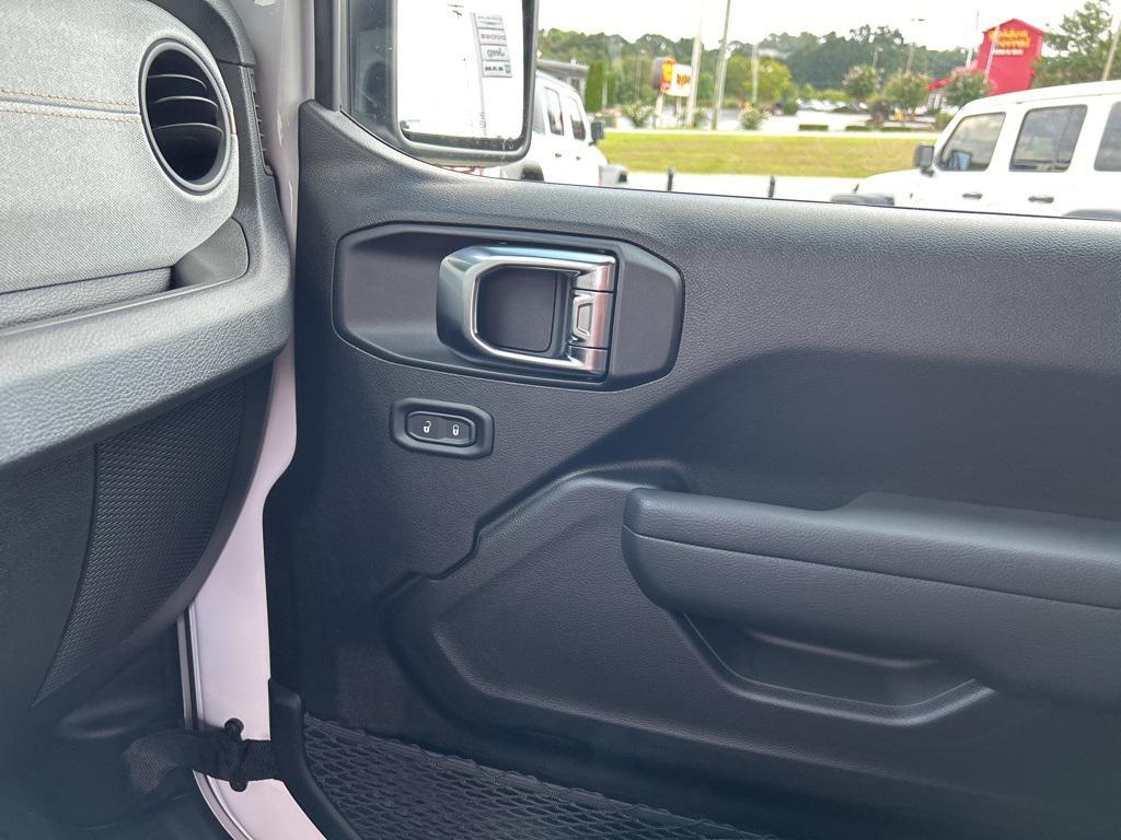 new 2025 Jeep Gladiator car, priced at $36,723
