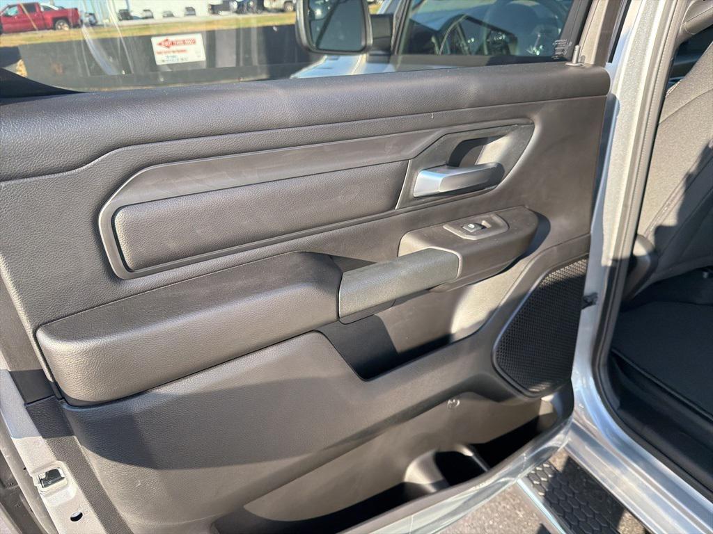 new 2025 Ram 1500 car, priced at $40,681