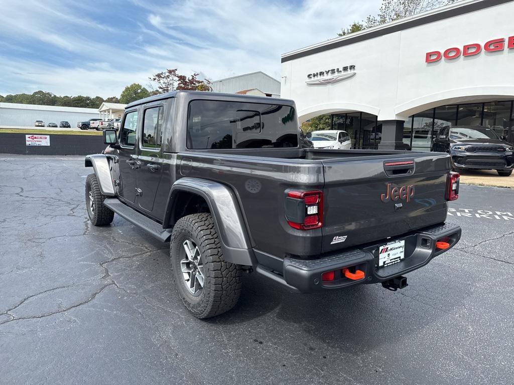new 2025 Jeep Gladiator car, priced at $55,868