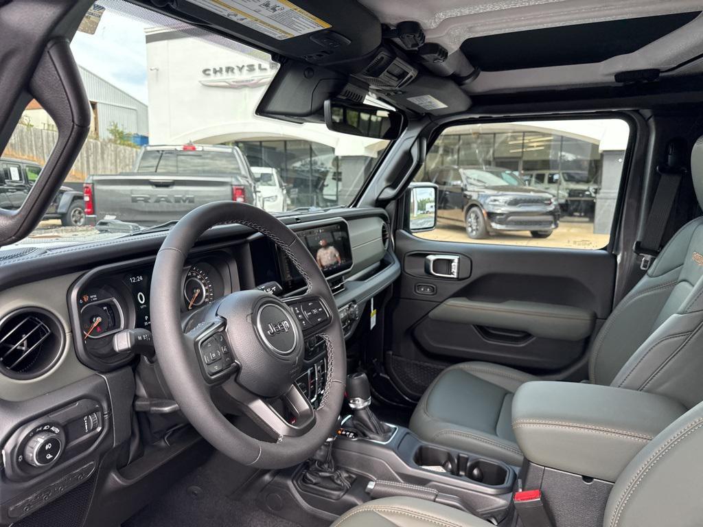 new 2025 Jeep Gladiator car, priced at $55,868