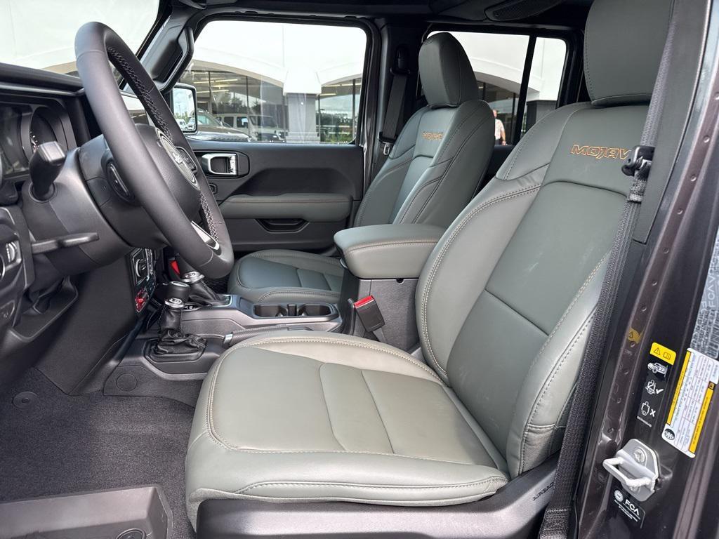 new 2025 Jeep Gladiator car, priced at $55,868