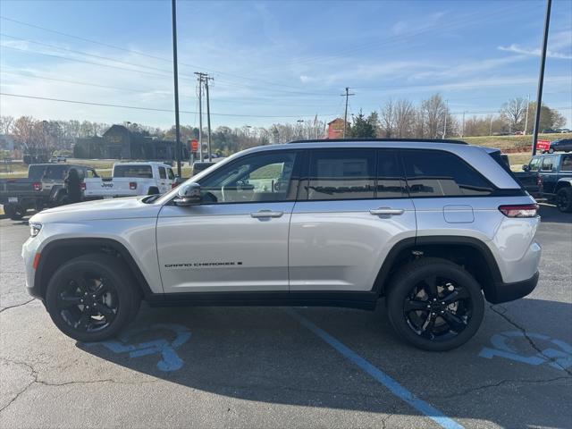 new 2025 Jeep Grand Cherokee car, priced at $40,678
