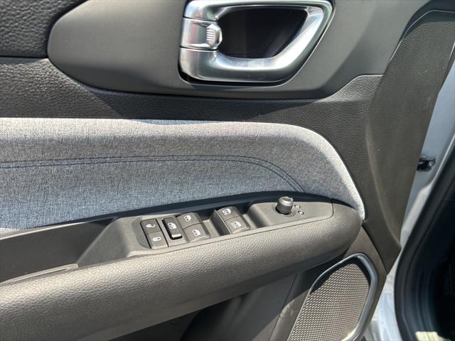 new 2025 Jeep Compass car, priced at $28,001