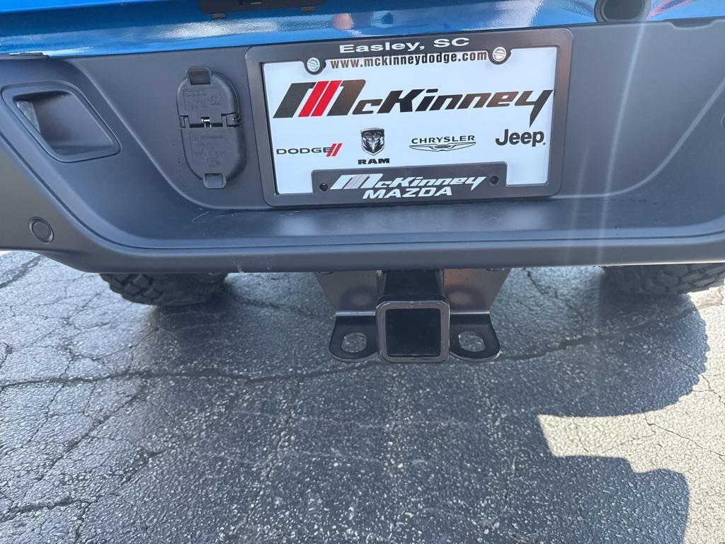 new 2025 Jeep Gladiator car, priced at $50,060