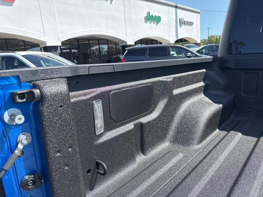 new 2025 Jeep Gladiator car, priced at $50,060