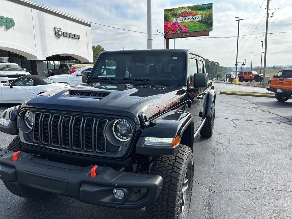 new 2025 Jeep Gladiator car, priced at $55,740