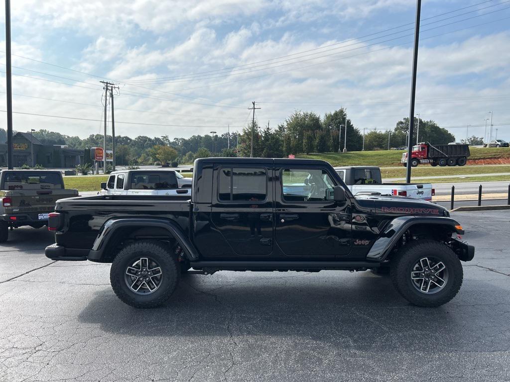 new 2025 Jeep Gladiator car, priced at $55,740