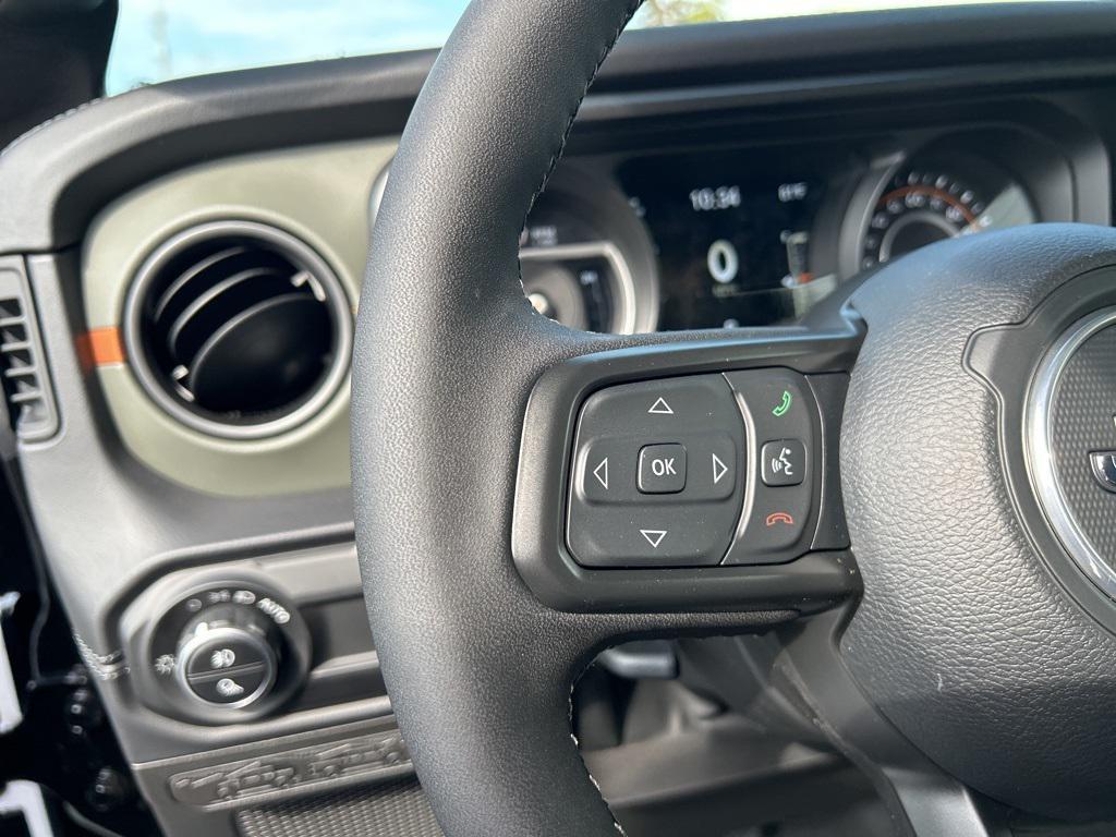 new 2025 Jeep Gladiator car, priced at $55,740