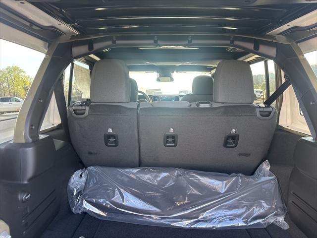 new 2025 Jeep Wrangler car, priced at $47,853