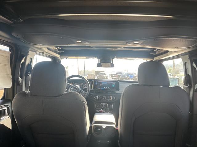 new 2025 Jeep Wrangler car, priced at $47,853