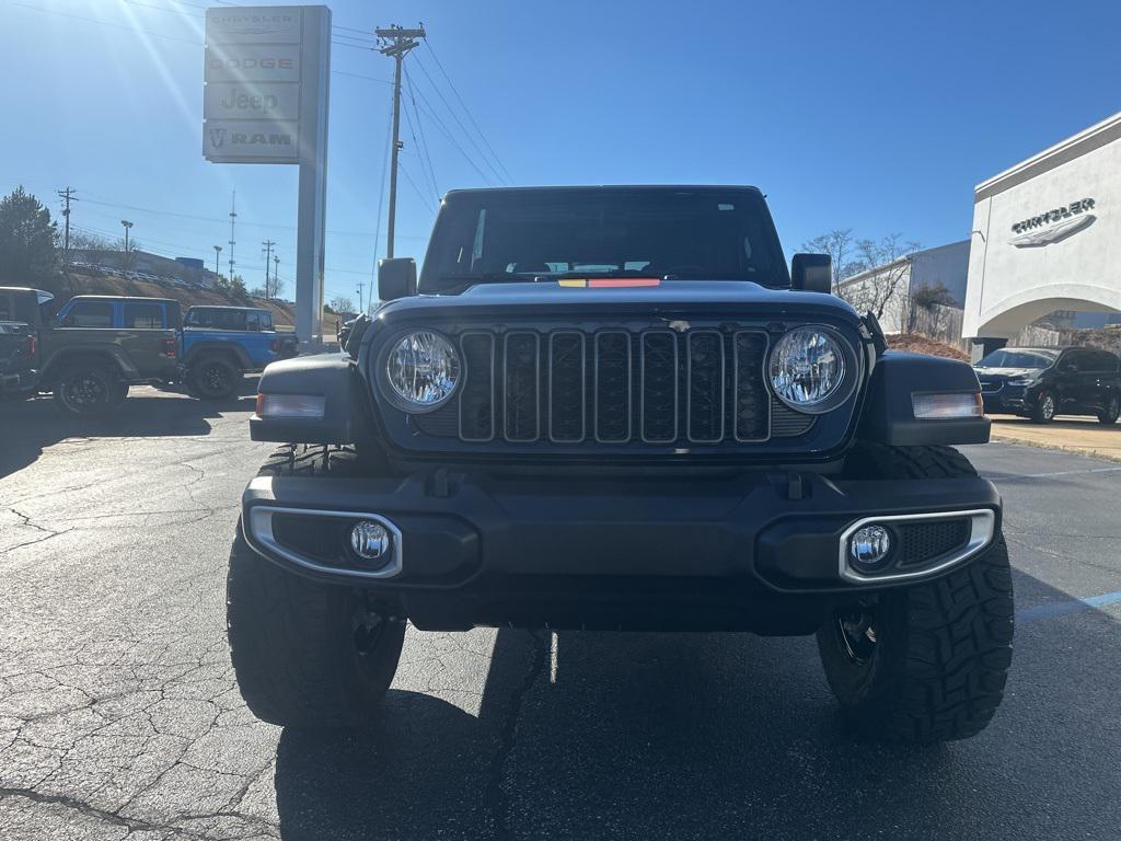 new 2025 Jeep Gladiator car, priced at $42,822