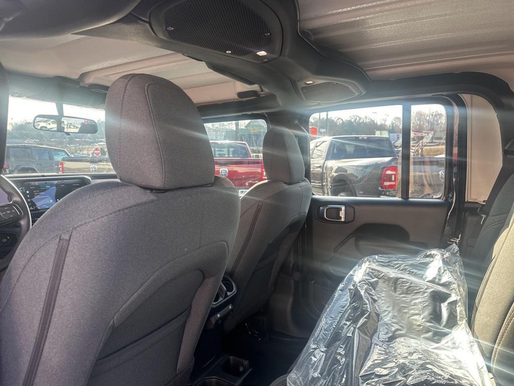 new 2025 Jeep Gladiator car, priced at $42,822