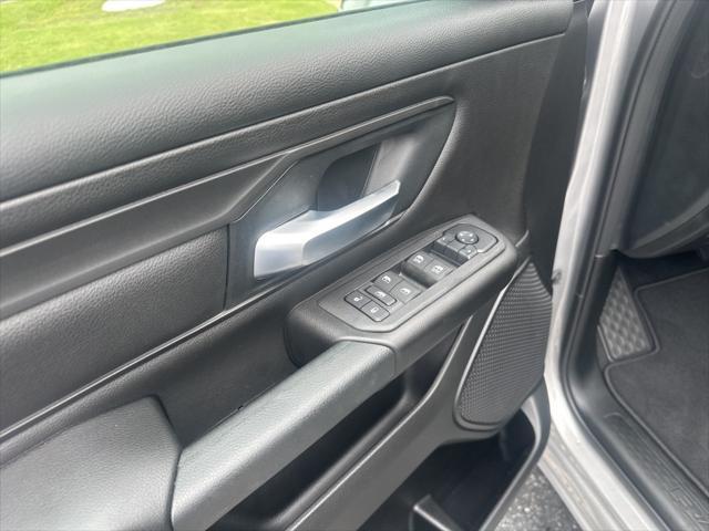 new 2025 Ram 1500 car, priced at $43,165