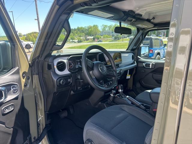 new 2025 Jeep Gladiator car, priced at $40,821