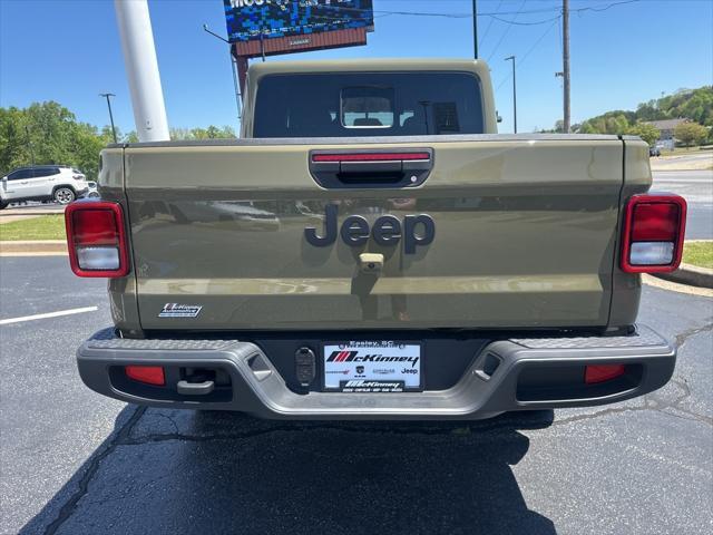 new 2025 Jeep Gladiator car, priced at $40,821