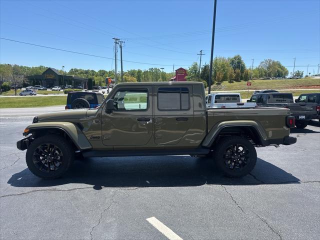 new 2025 Jeep Gladiator car, priced at $40,821
