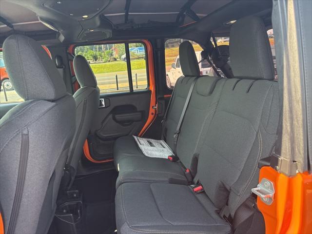new 2025 Jeep Wrangler car, priced at $40,180