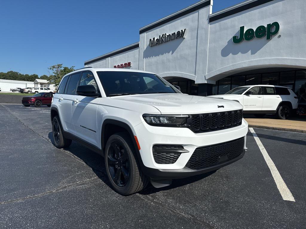 new 2025 Jeep Grand Cherokee car, priced at $40,212